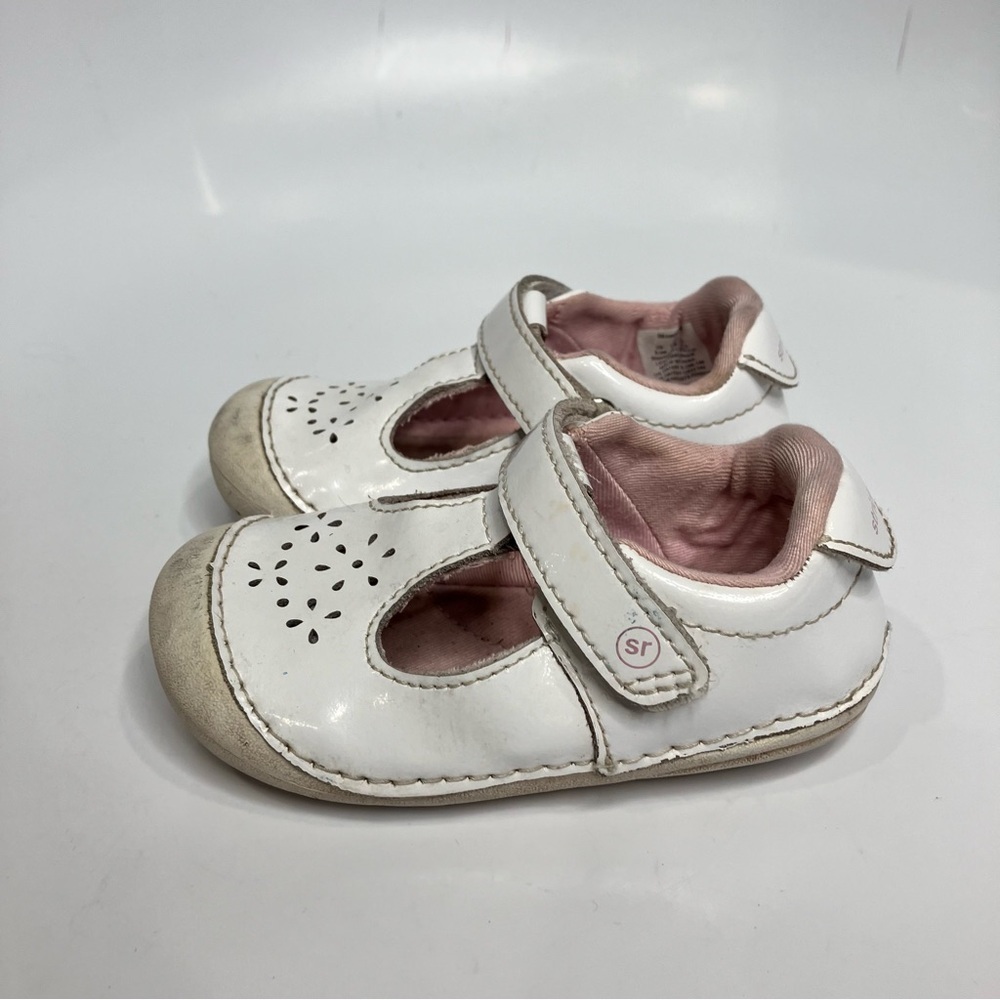 Stride rite white patent leather Amalie mary Jane shoes‎ size 5.5 early walkers